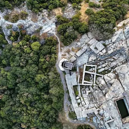 Garson 2* Kŭrdzhali